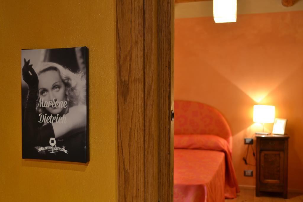 Holiday Home Ca' Del Cinema Mombercelli Pokój zdjęcie