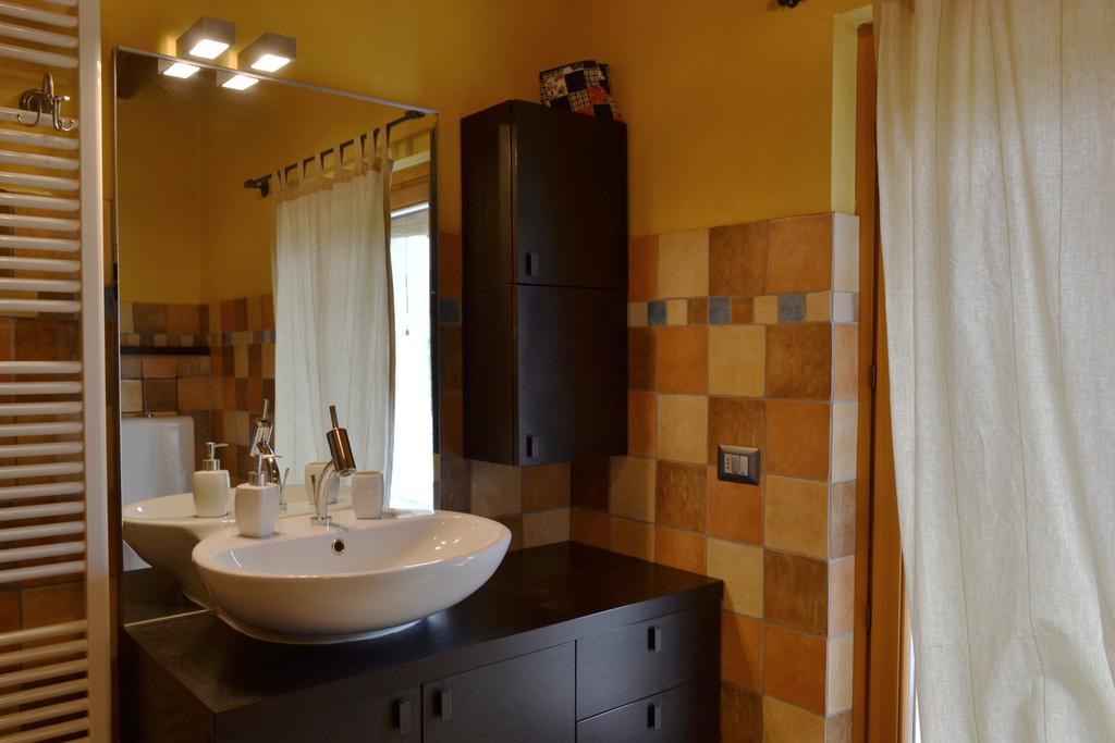 Holiday Home Ca' Del Cinema Mombercelli Pokój zdjęcie